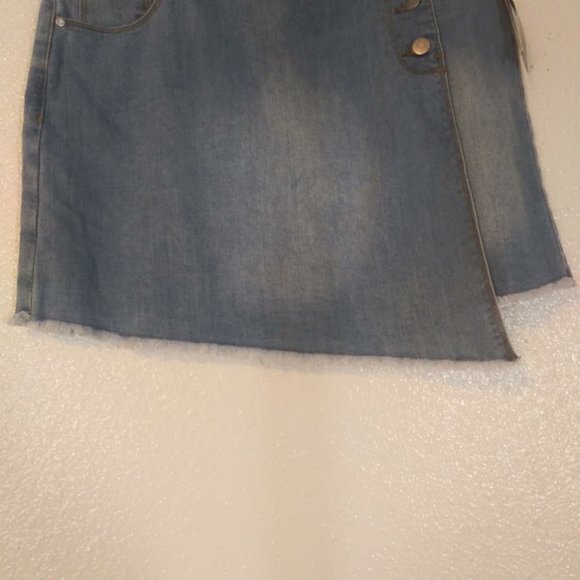 Energie women's size 11 light wash faux wrap skirt - Picture 3 of 16